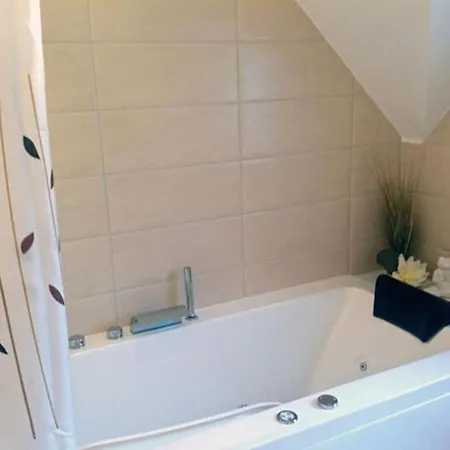 Sea Pine Comfortable