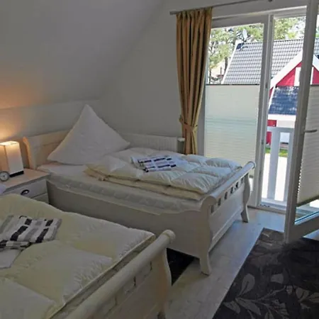 Sea Pine Comfortable * Glowe