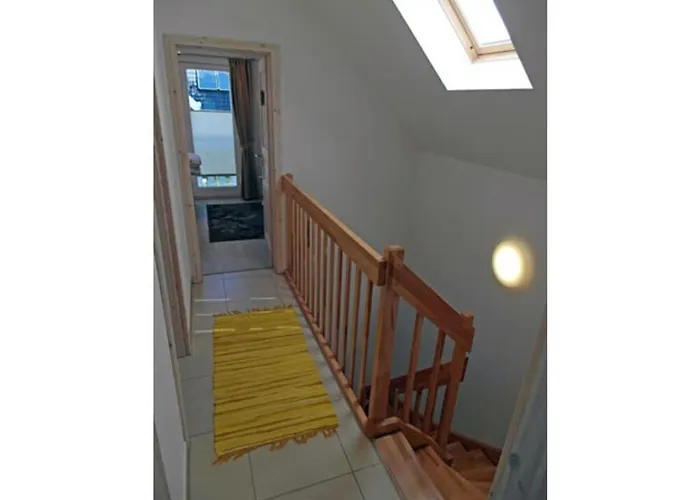 Sea Pine Comfortable Glowe